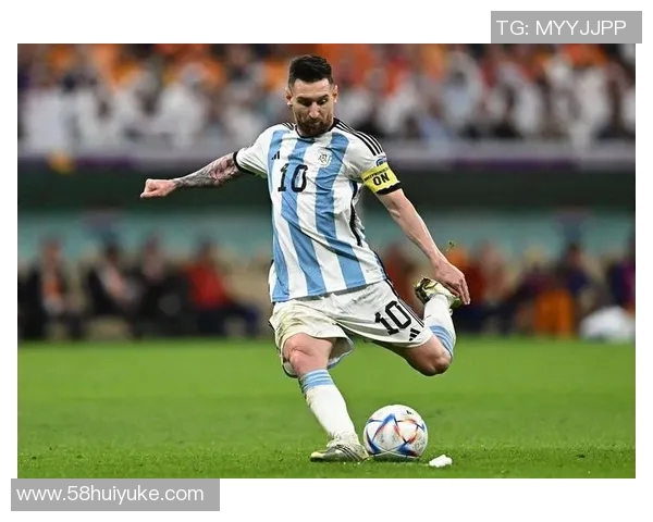 足球巨星激情发声手握话筒尽显领袖风采引爆全场热血时刻